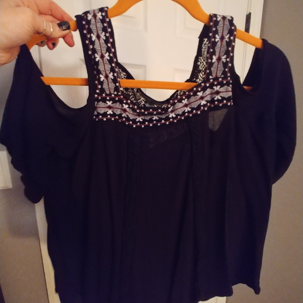 Almost Famous - cold shoulder shirt